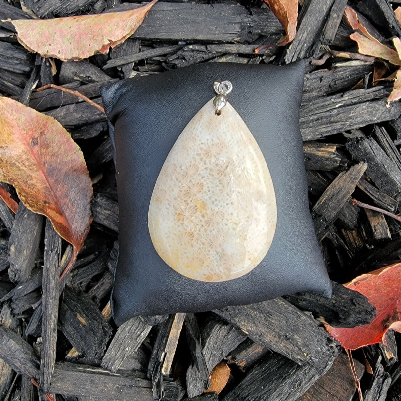 Water drop pendant | Necklace
